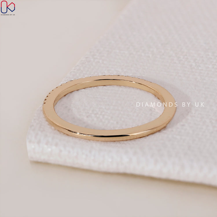 IGI Certified wedding band ensuring authenticity and premium craftsmanship.
