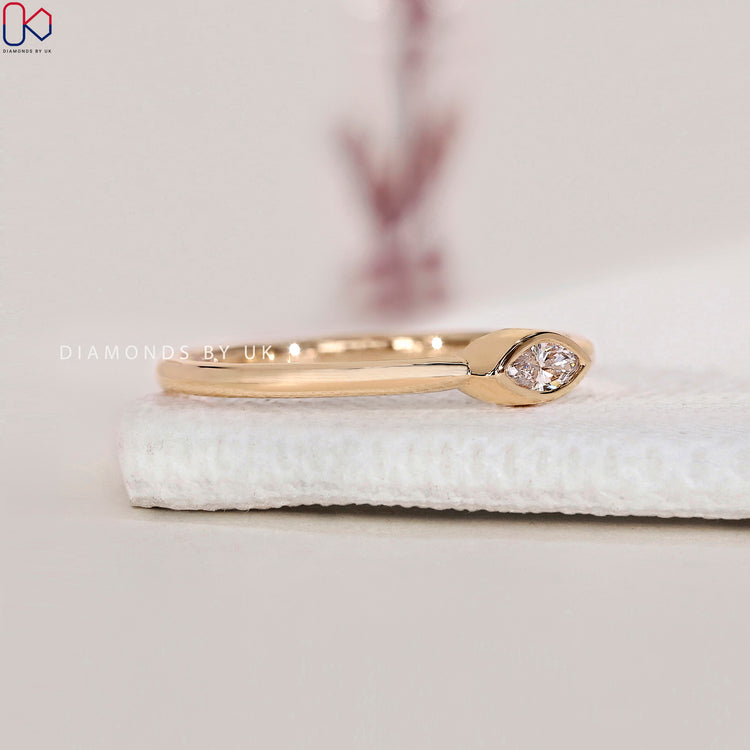 Lab-grown diamond ring in a minimalist design
