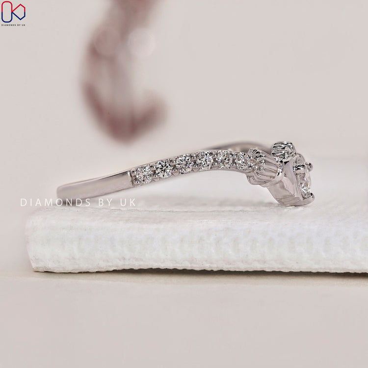 Lab Grown Diamond ring with ethical beauty.
