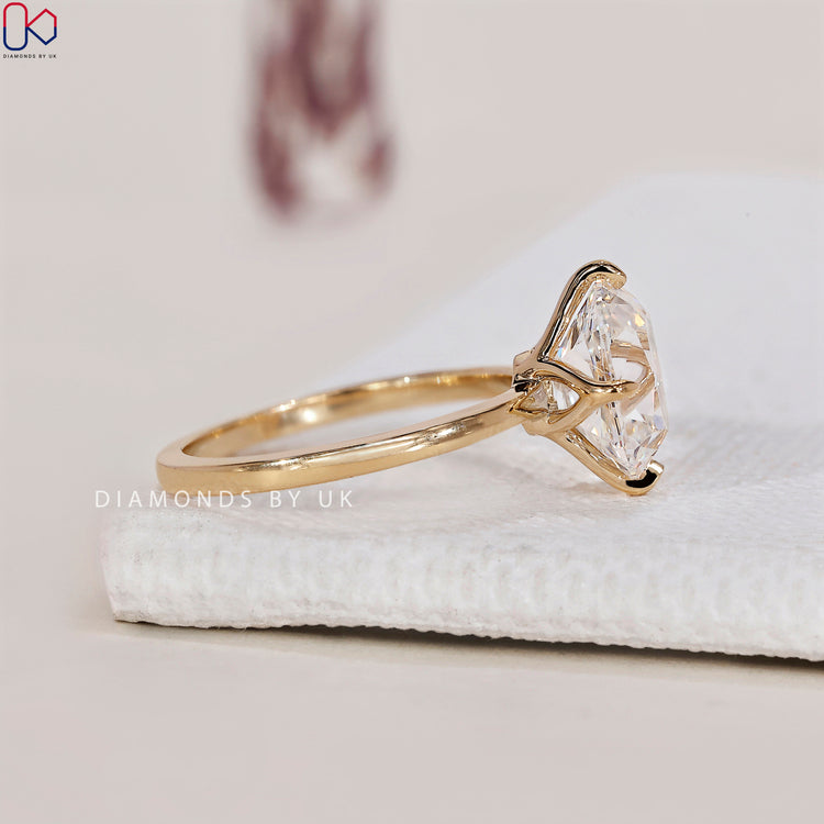 Yellow Gold Ring with a warm, timeless appeal.
