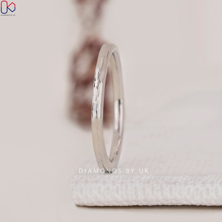 Buy wedding band with High Polish And Shiny Polish band.