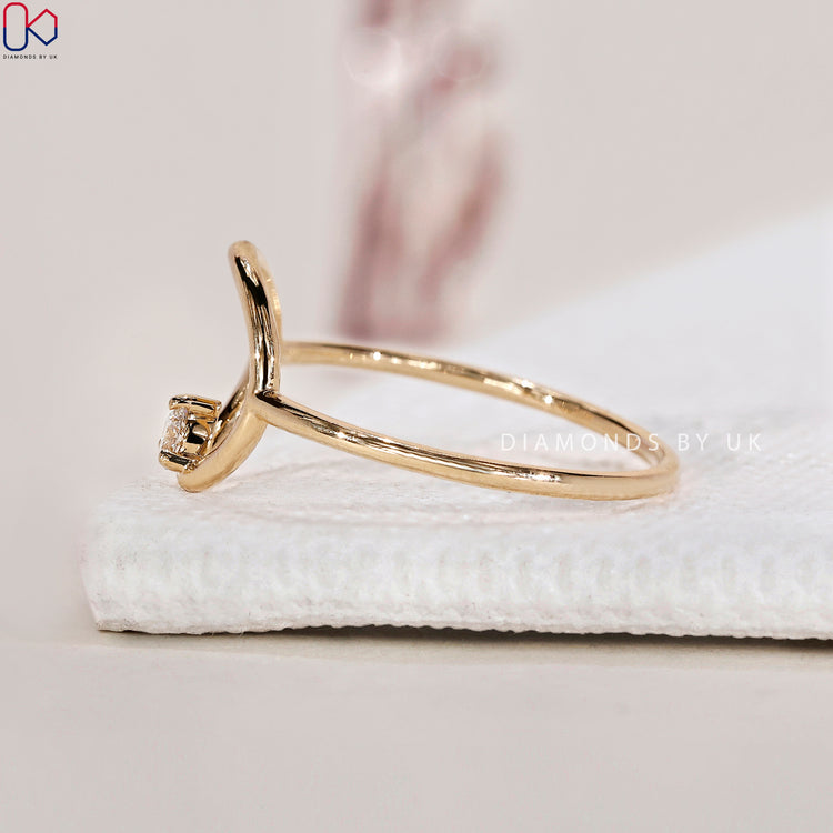Lab Grown Diamond set in an eco-friendly ring design.