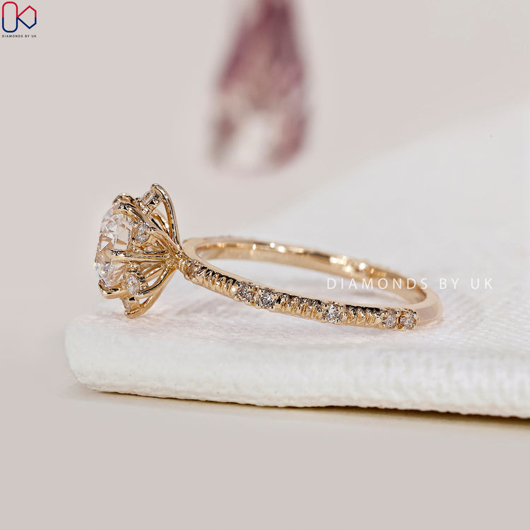 Elegant engagement ring available in the UK with a round diamond.
