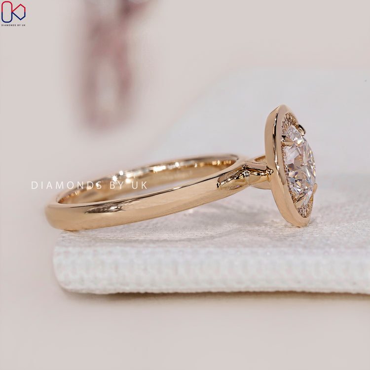 Engagement ring UK perfect for your special moment.
