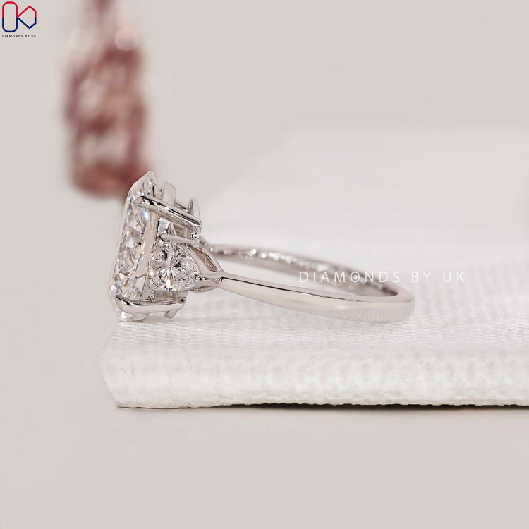 Buy engagement ring featuring lab-grown diamonds.
