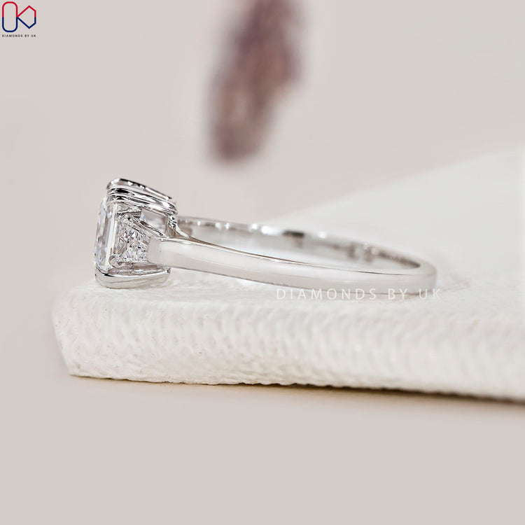 Lab Grown Diamond Ring with timeless brilliance and modern style.
