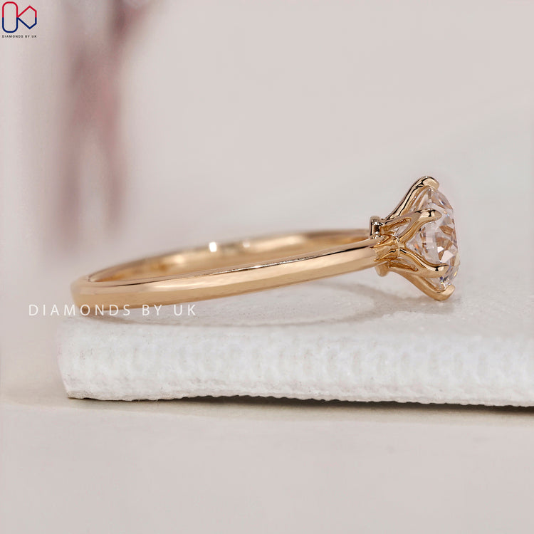 Handmade Jewellery crafted for a unique touch.
