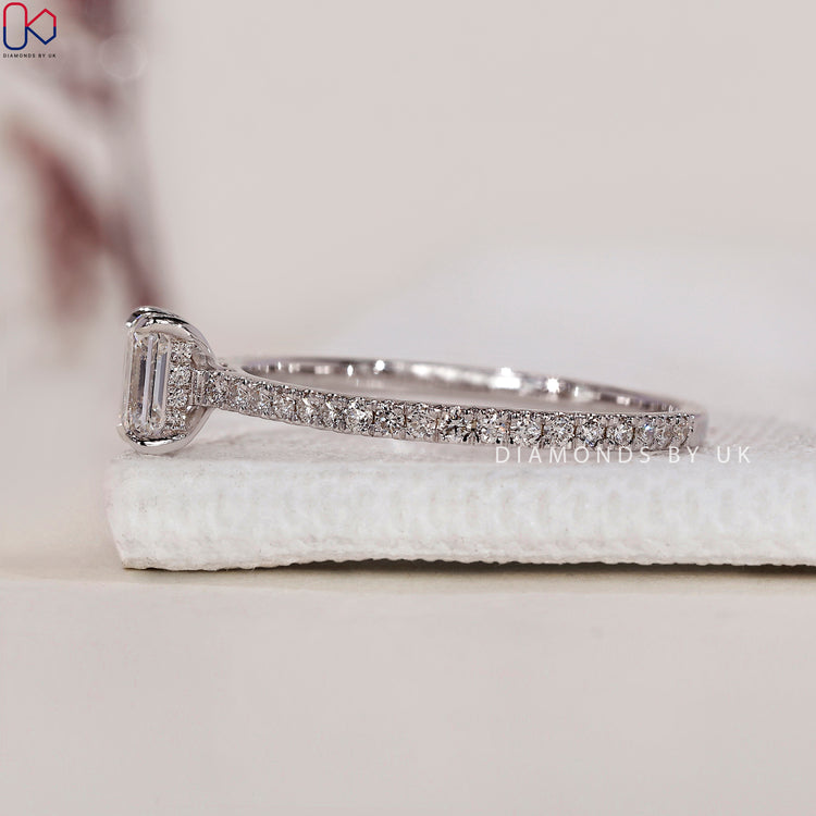 Engagement Ring UK crafted for lasting beauty.
