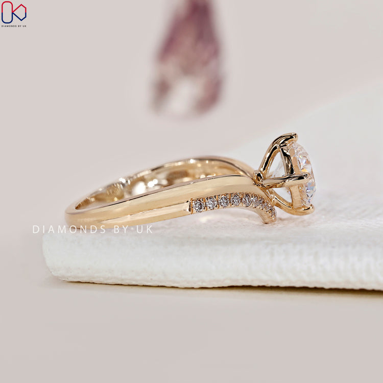 Buy engagement ring with a sleek double row band design.
