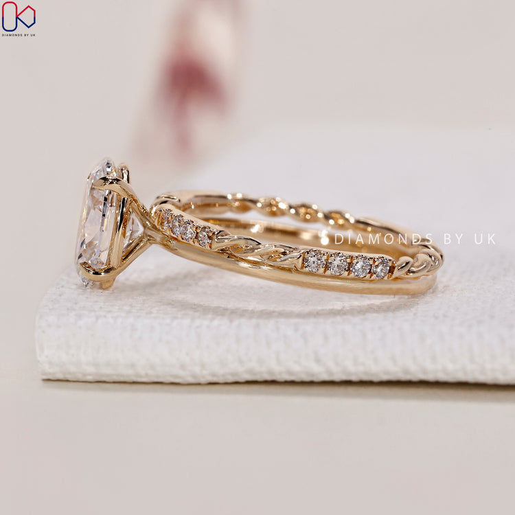 Bridal jewellery sets UK with handmade craftsmanship.
