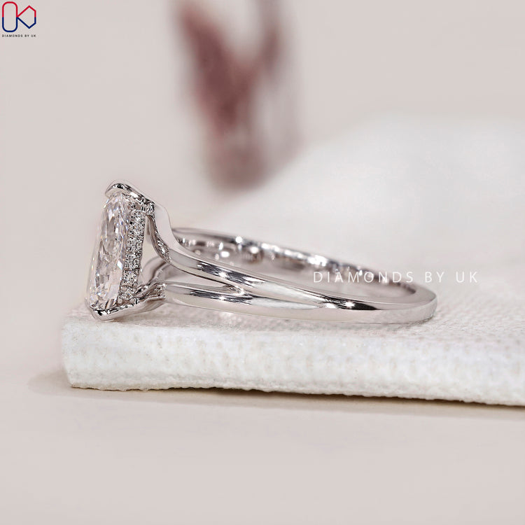 Stunning engagement ring UK for your special moment.
