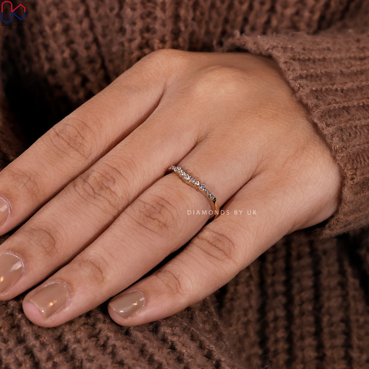 unique wedding band designed as beautiful band
