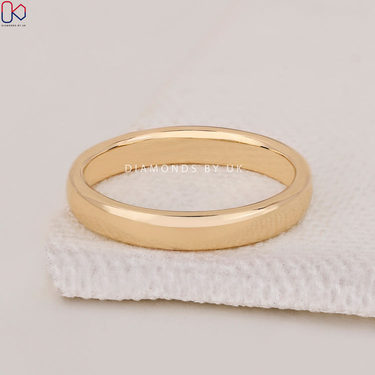 Custom wedding band with comfort fit wedding band.
