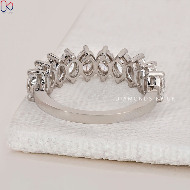 Minimalist wedding band designed for simplicity and everyday elegance.