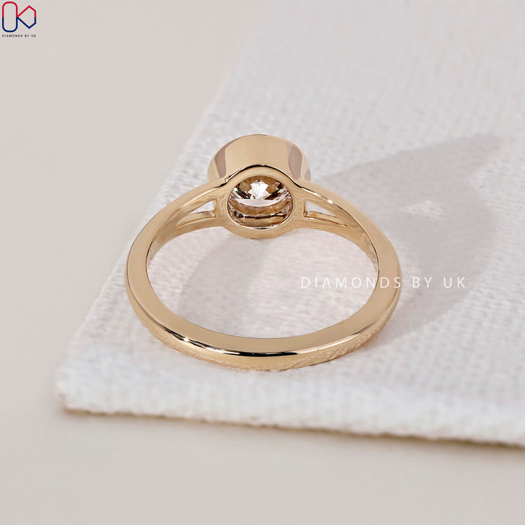 IGI Certified Diamond ring with unmatched clarity and brilliance.
