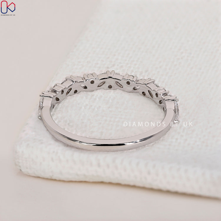 Buy wedding band for your special day.
