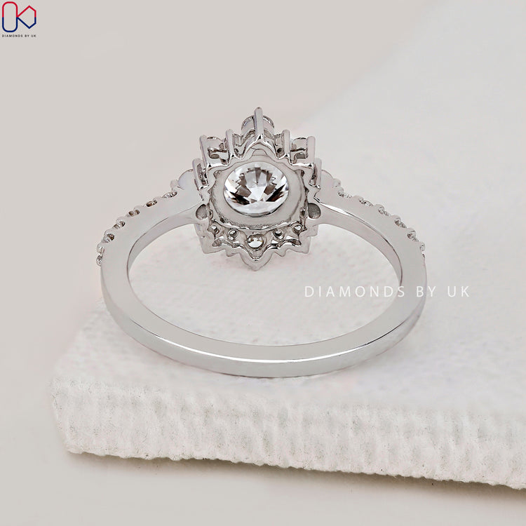 Lab grown diamond engagement ring with IGI certified quality.
