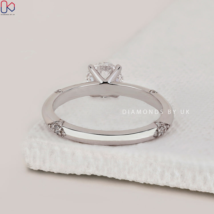 Lace Crown Band Ring in white gold featuring a Lab Grown Diamond.
