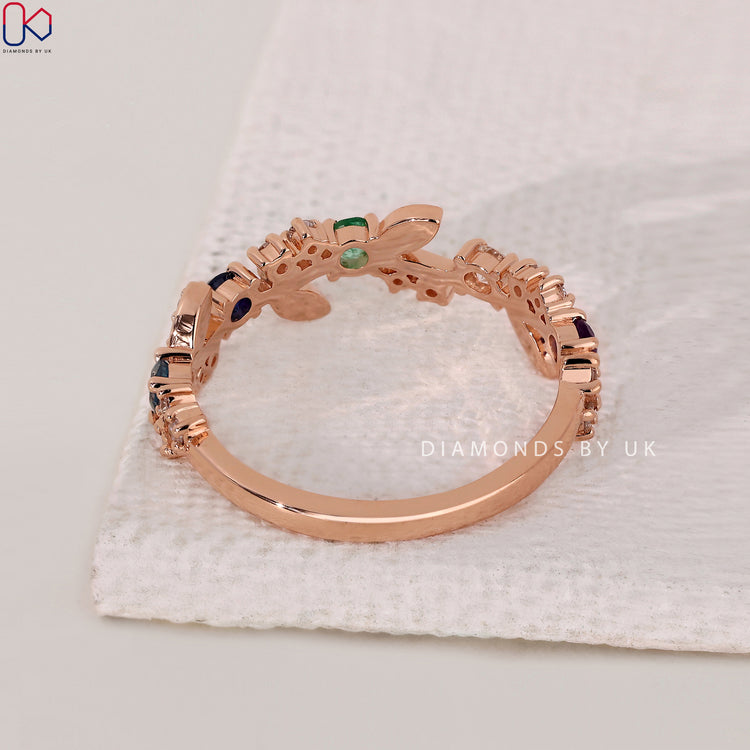 Buy wedding band crafted with precision and high-quality materials for long-lasting beauty.