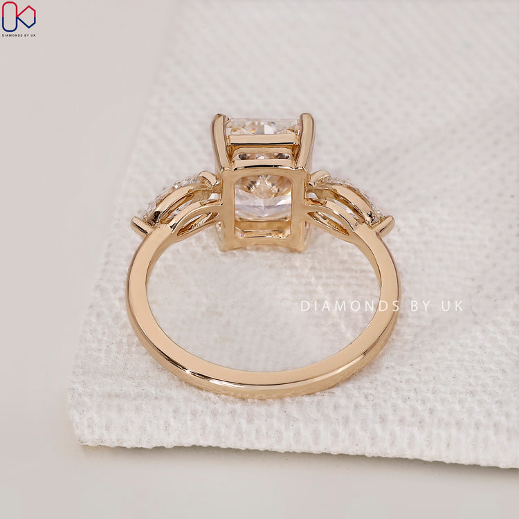 Lab Grown Diamond for ethical brilliance.
