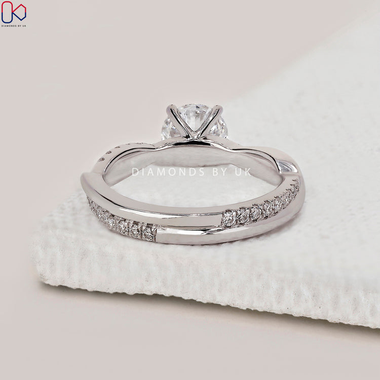 Buy engagement ring in white gold engagement ring.
