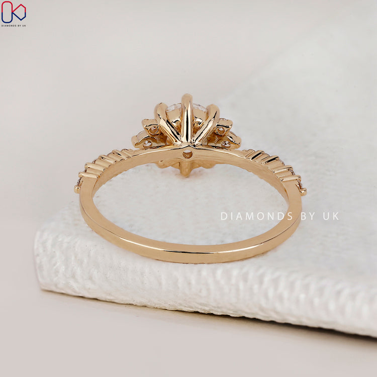 Customise your ring to create the perfect piece.
