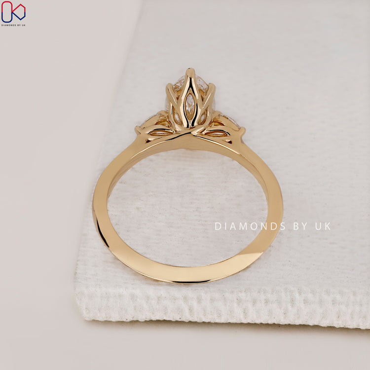 Buy marquise diamond engagement ring online.
