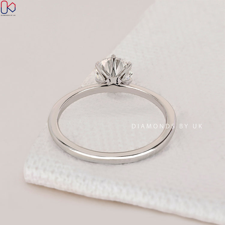 Lab grown diamond ring with IGI certification.
