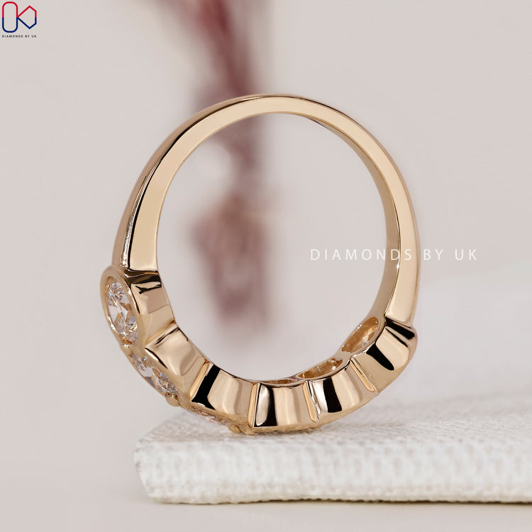 IGI certified wedding band guaranteeing premium quality and authenticity.
