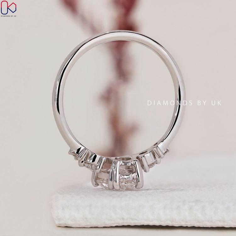 Handmade Jewellery with exquisite detailing.
