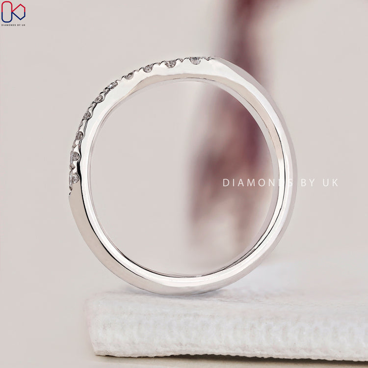 IGI certified wedding band ensuring authenticity and high-quality craftsmanship.
