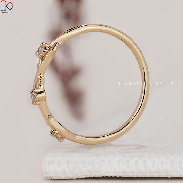 A handmade band designed by Diamondsbyuk, showcasing exquisite attention to detail.