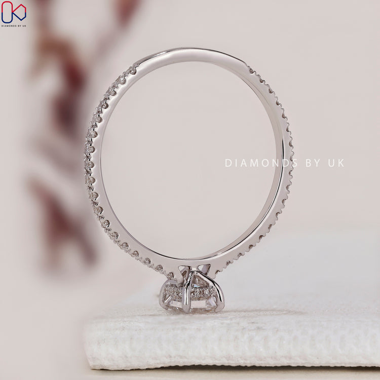 Round Cut Diamond engagement ring for a classic look.
