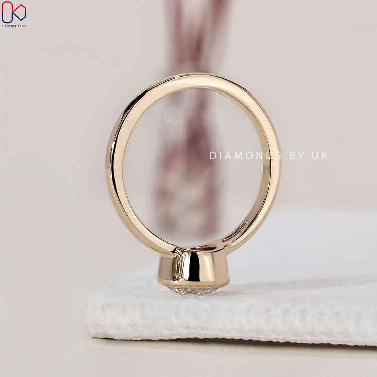 Handmade Jewellery crafted with care and unique details.
