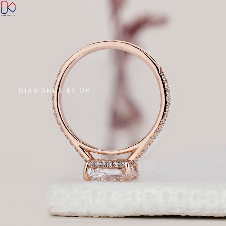 Lab grown diamond in a classic 4 claw prong setting.
