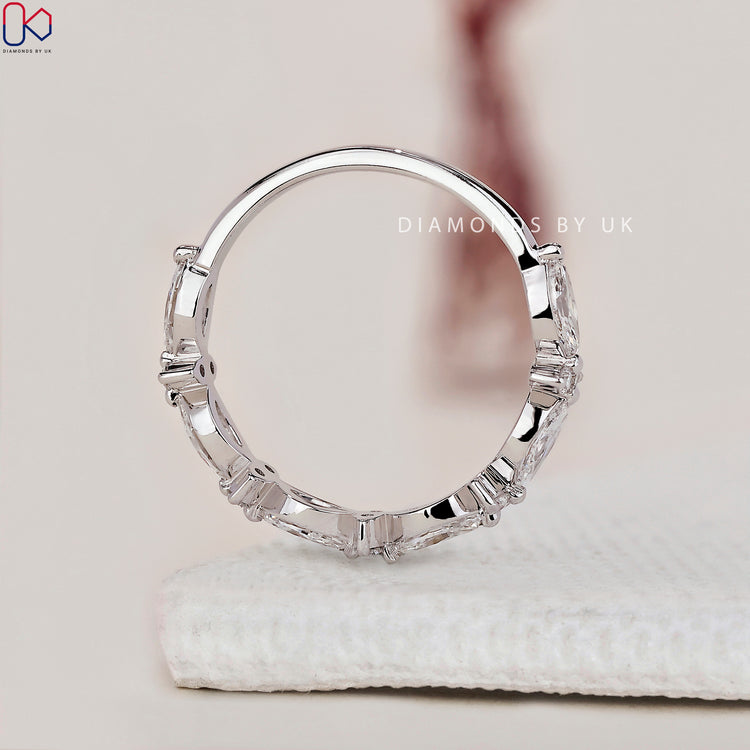 Handmade band crafted with care and precision for a unique touch.
