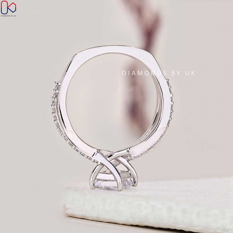 Handmade jewellery offering custom-designed engagement rings.
