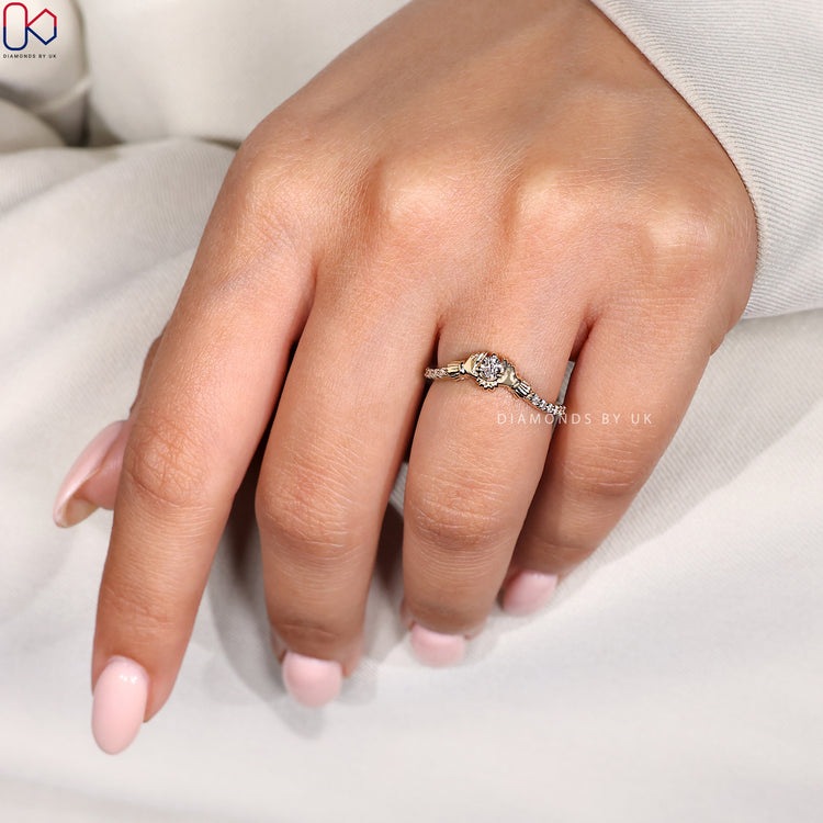 Lab Grown Diamond placed at the centre of a handmade Claddagh crown and heart.
