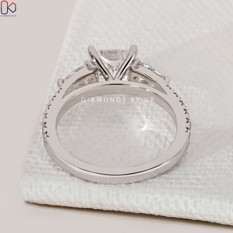 IGI Certified princess cut diamond ring design.