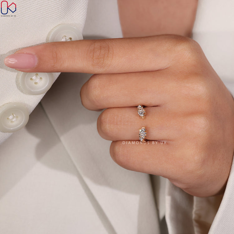 IGI certified round and marquise wedding band for a stunning bridal look.