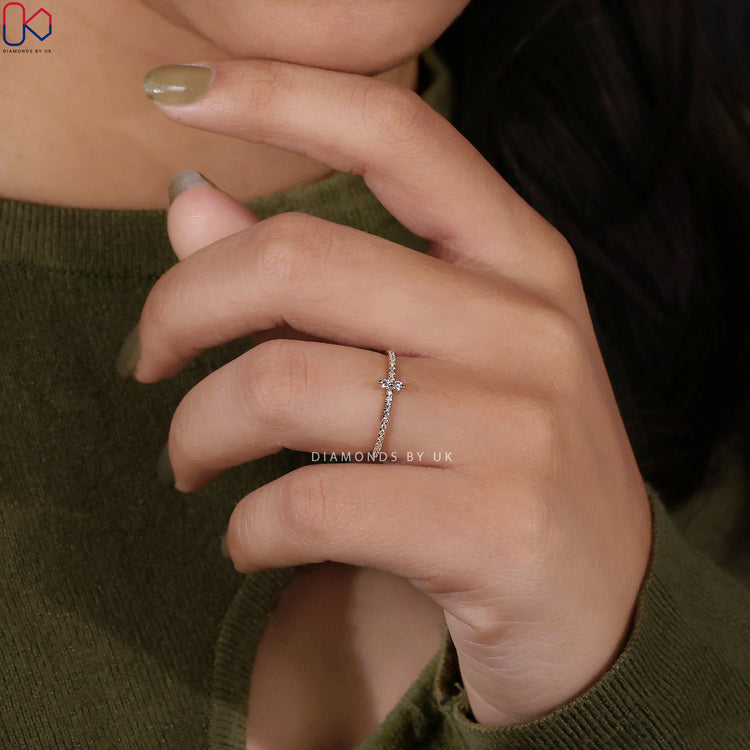 Yellow Gold Wedding Band - Round Diamonds