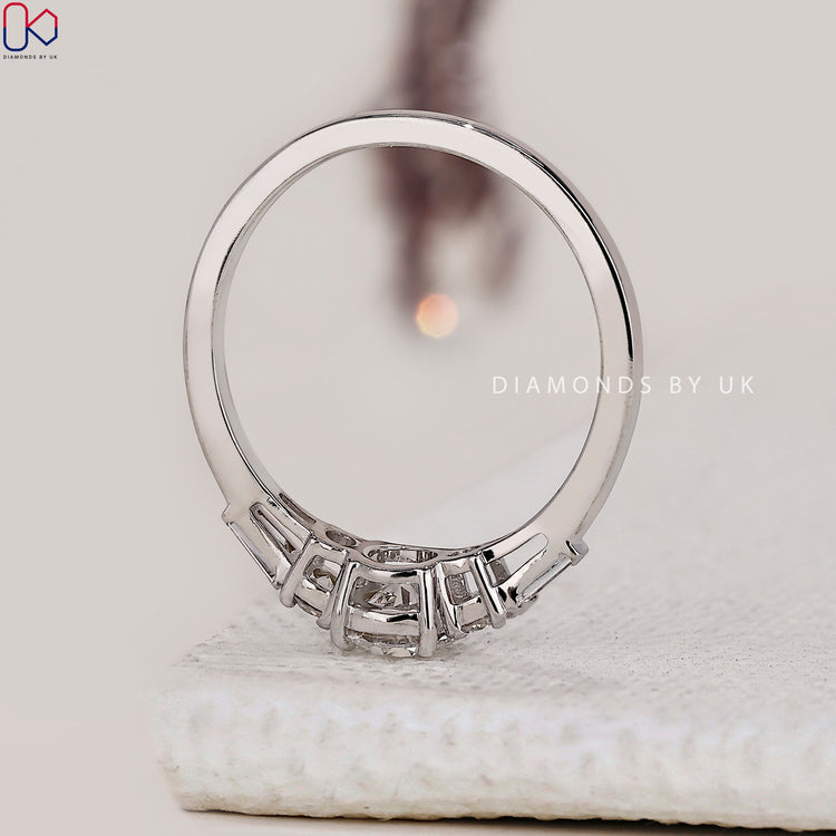 Buy engagement ring with stunning diamond detail.
