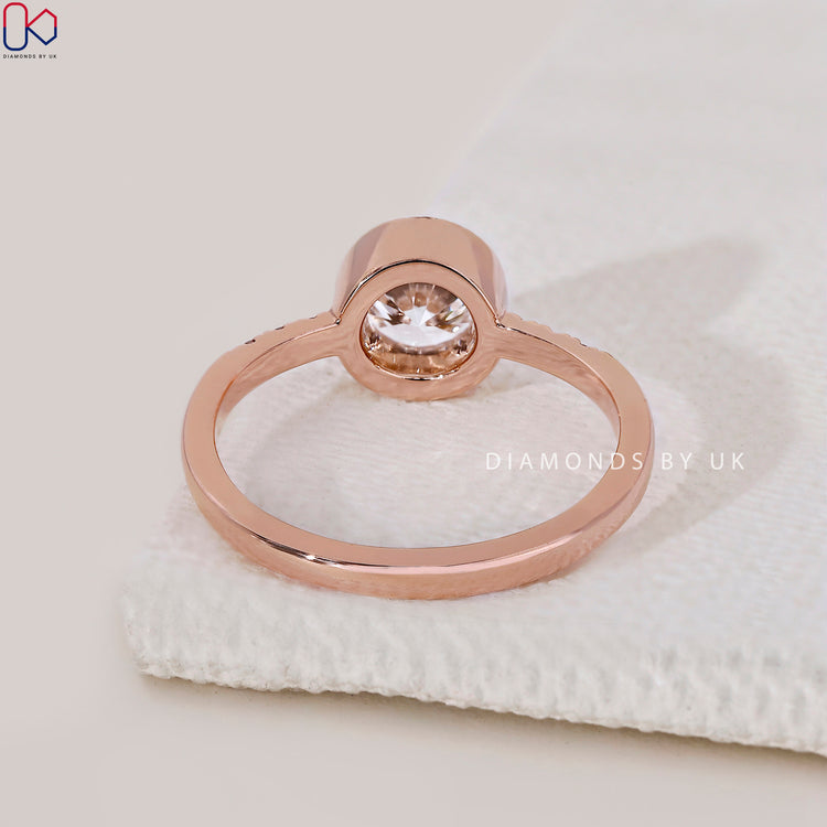 Lab-grown diamond engagement ring with IGI certification.
