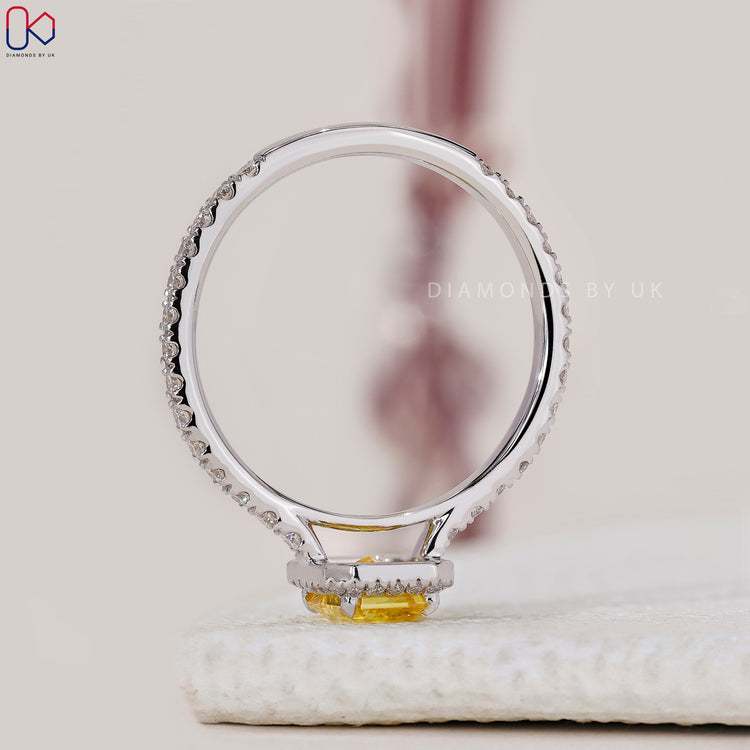 Custom diamond ring handcrafted in white gold.
