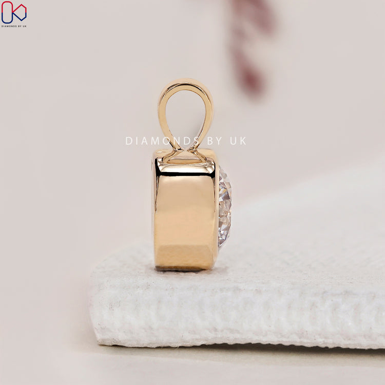 Custom pendant made with a beautiful lab-grown diamond.
