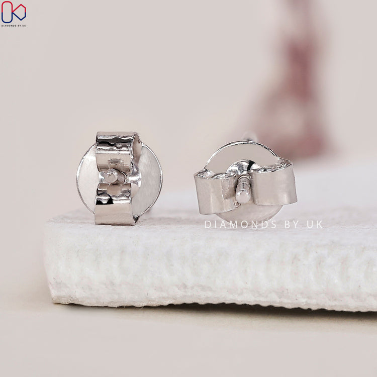 Beautiful handmade jewellery designed to complement any style effortlessly.
