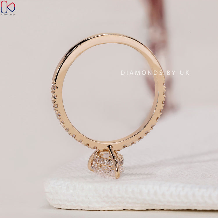 Diamondsbyuk Ring with Pave Setting
