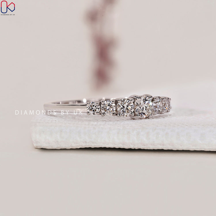 Handmade jewellery with intricate details for timeless appeal.
