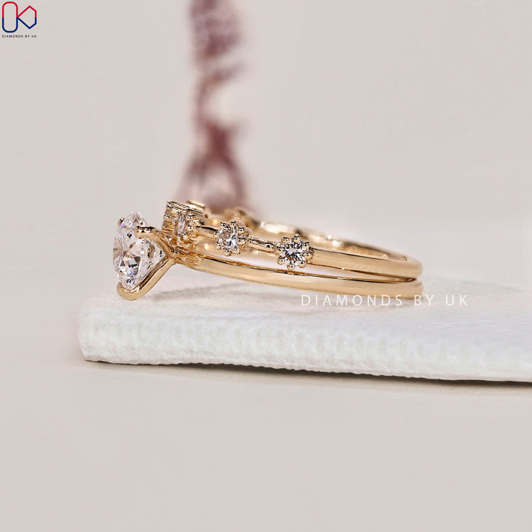 Distance pave band adding brilliance to your wedding ring set.

