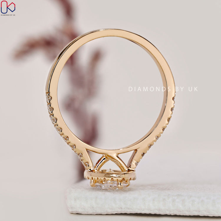 Buy engagement ring from trusted UK brand.
